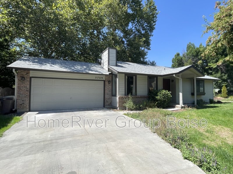 Apply Today! 5709 W PARAPET CT property image