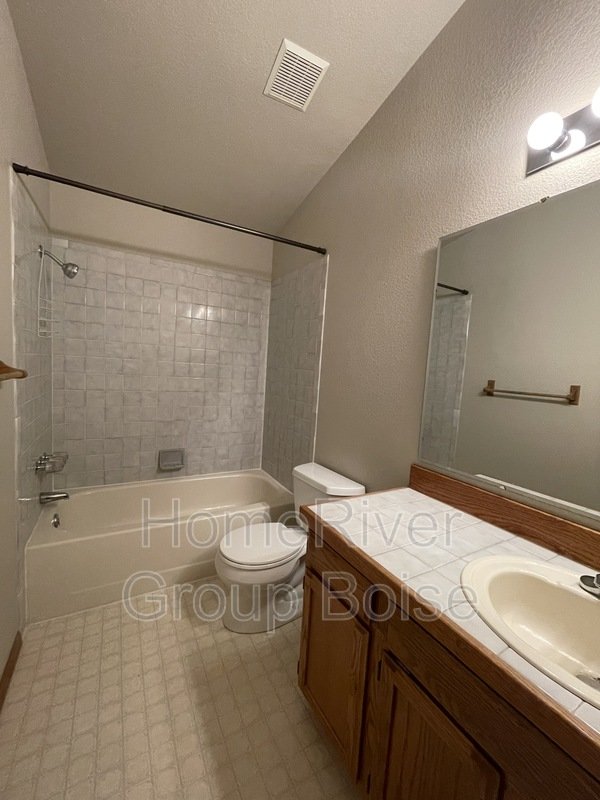 Apply Today! 5709 W PARAPET CT property image