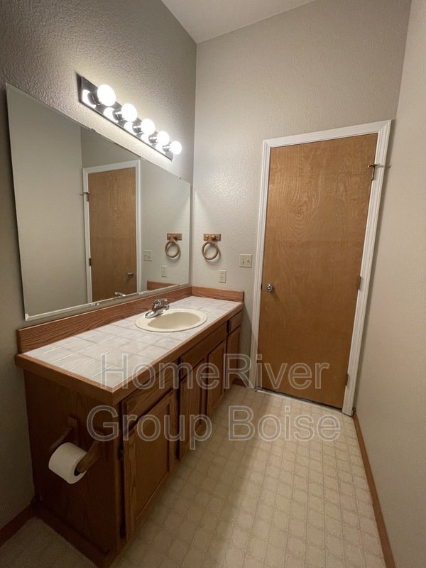 Apply Today! 5709 W PARAPET CT property image