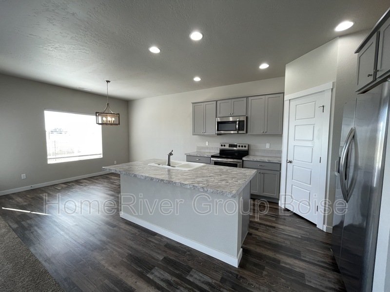 Apply Today! 3373 W Early Light Dr. Meridian, ID 83642 property image