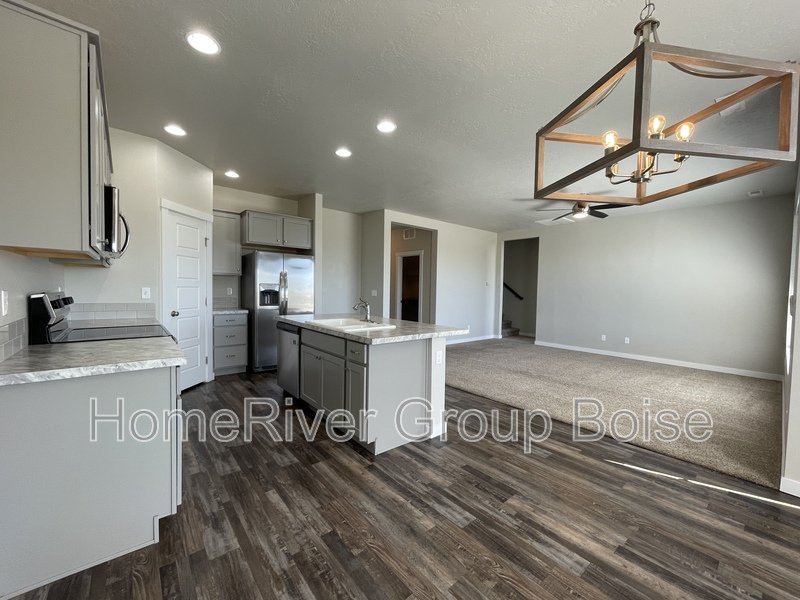 Apply Today! 3373 W Early Light Dr. Meridian, ID 83642 property image