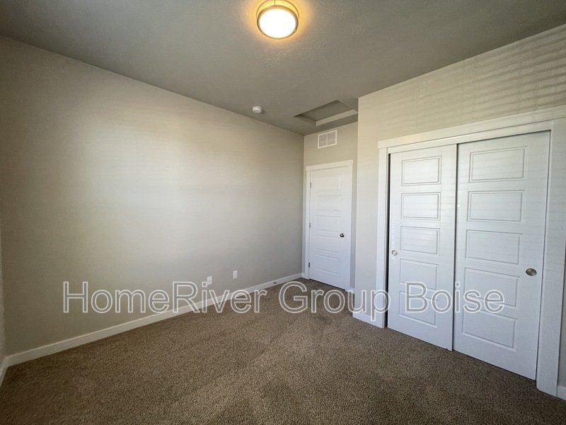 Apply Today! 3373 W Early Light Dr. Meridian, ID 83642 property image