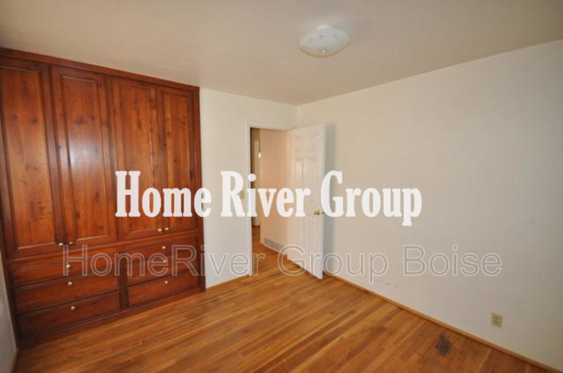 Apply Today!  206 E Morrison St property image