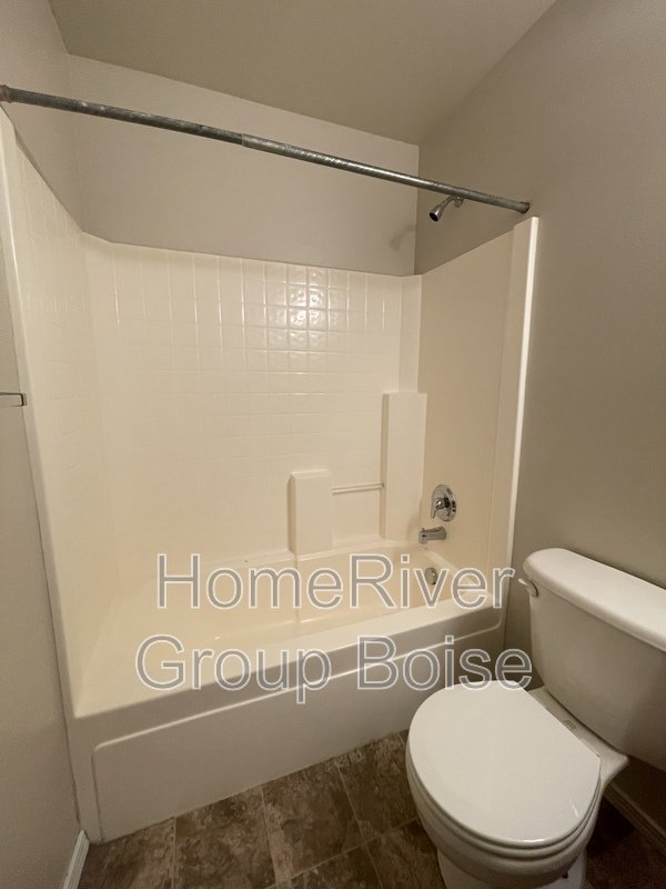 Apply Today! 2233 W Mountain Pointe Ct Nampa, ID 83651 property image