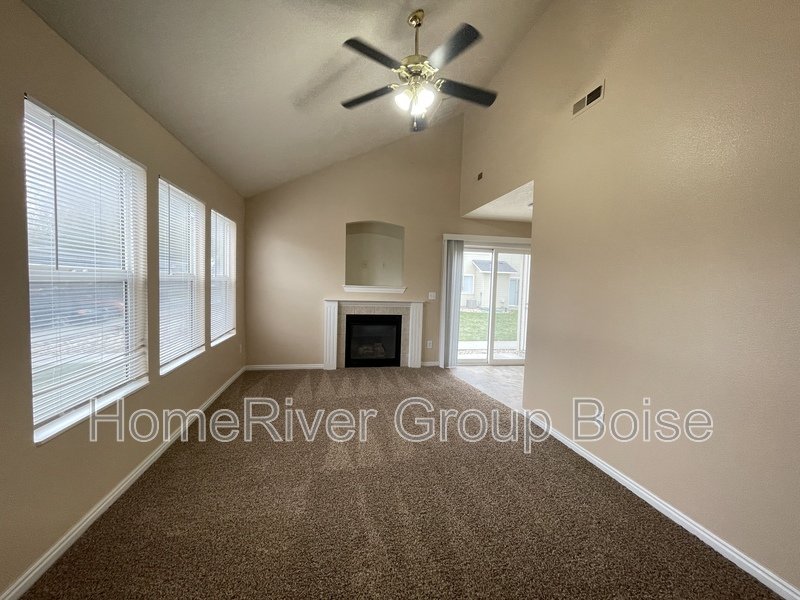Apply Today! 1329 N Stephanie Ln Apt 102, Nampa, ID 83651 property image