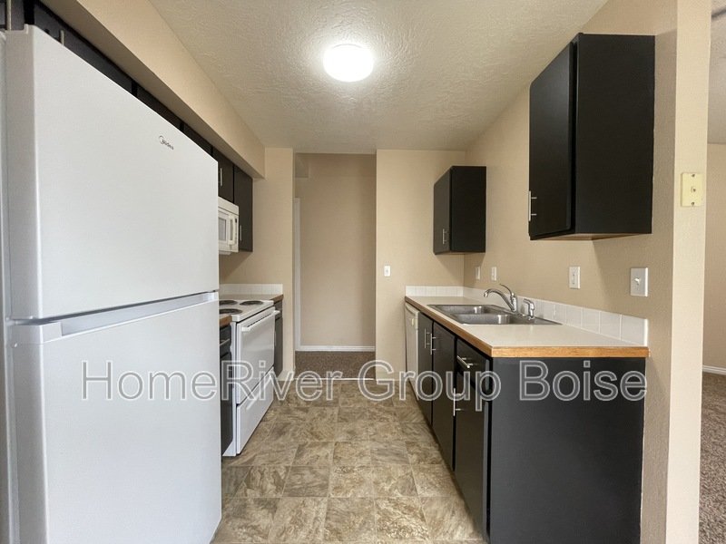 Apply Today! 1329 N Stephanie Ln Apt 102, Nampa, ID 83651 property image