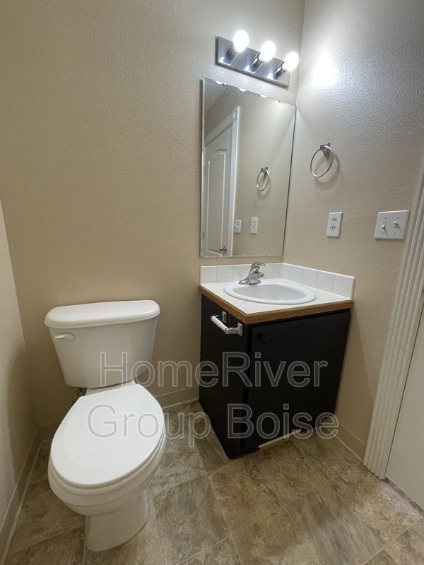 Apply Today! 1329 N Stephanie Ln Apt 102, Nampa, ID 83651 property image