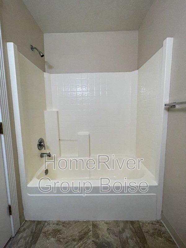 Apply Today! 1329 N Stephanie Ln Apt 102, Nampa, ID 83651 property image