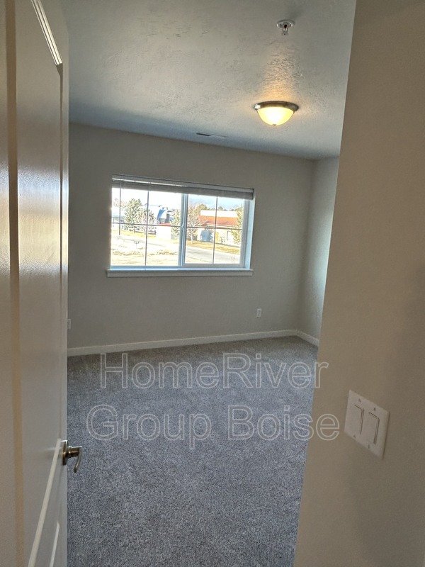Apply Today! 225 S Roaming Ln Apt 102 Kuna ID 83634 property image