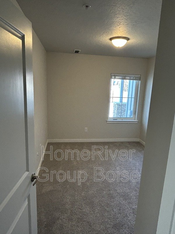 Pet-Friendly! Apply Today! 225 S Roaming Ln Apt 104 Kuna ID 83634 property image
