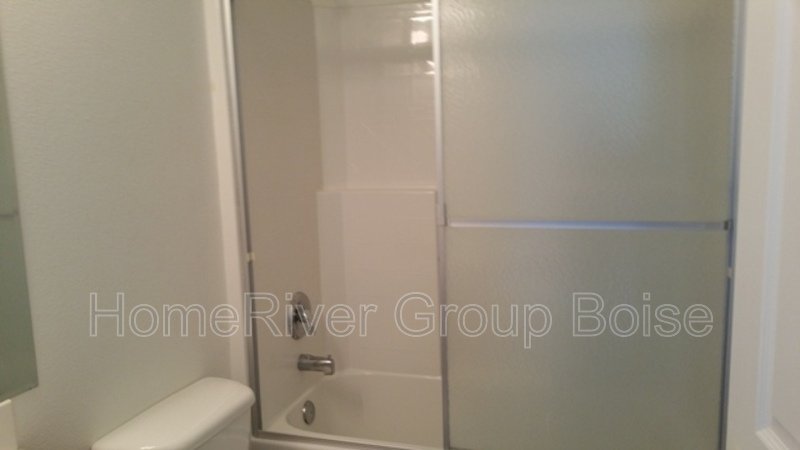 Apply Today! 1602 Spruce Creek Loop property image