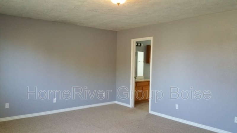 Apply Today! 1602 Spruce Creek Loop property image