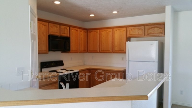 Apply Today! 1602 Spruce Creek Loop property image