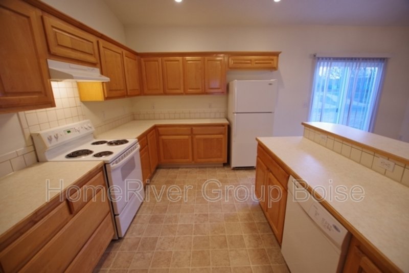 Apply Today!! 11791 W Huckleberry Dr property image