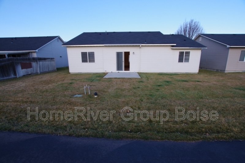 Apply Today!! 11791 W Huckleberry Dr property image