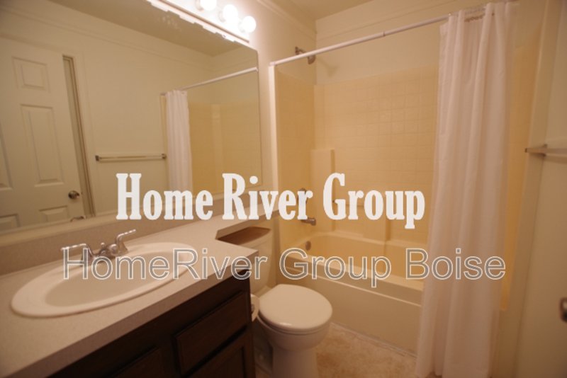 Apply Now!! 87 E King St Meridian (Ada) ID 83642 property image