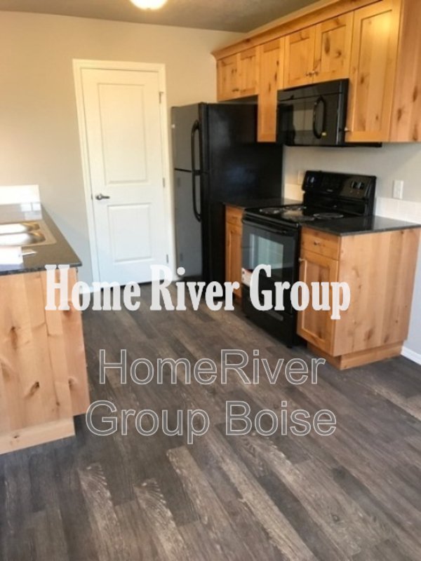 Apply Now!! 1322 Edgewater Circle 201 Nampa, ID 83686 property image