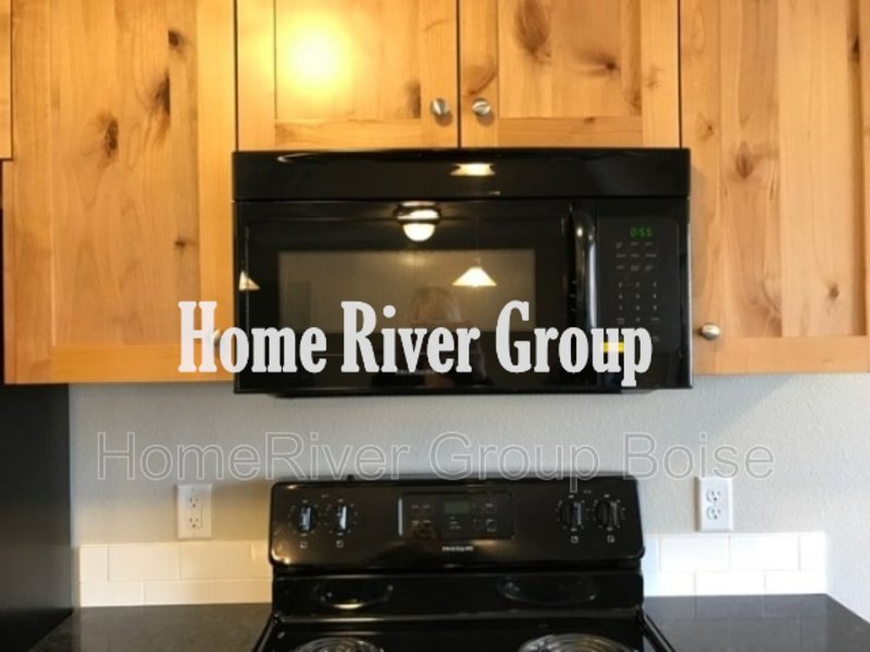 Apply Now!! 1322 Edgewater Circle 201 Nampa, ID 83686 property image