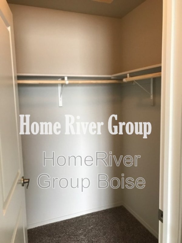 Apply Now!! 1322 Edgewater Circle 201 Nampa, ID 83686 property image