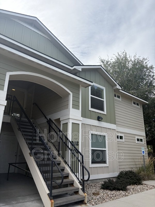 Apply Today! 1585 S Allante Pl APT 202 property image