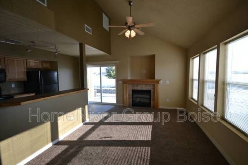 Stylish 2-Bedroom Townhome in Desirable Sendero Community property image