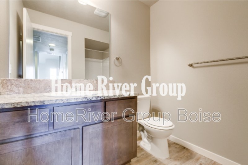 Apply Now!! 949 Travel Lane 102 Kuna, ID 83634 property image