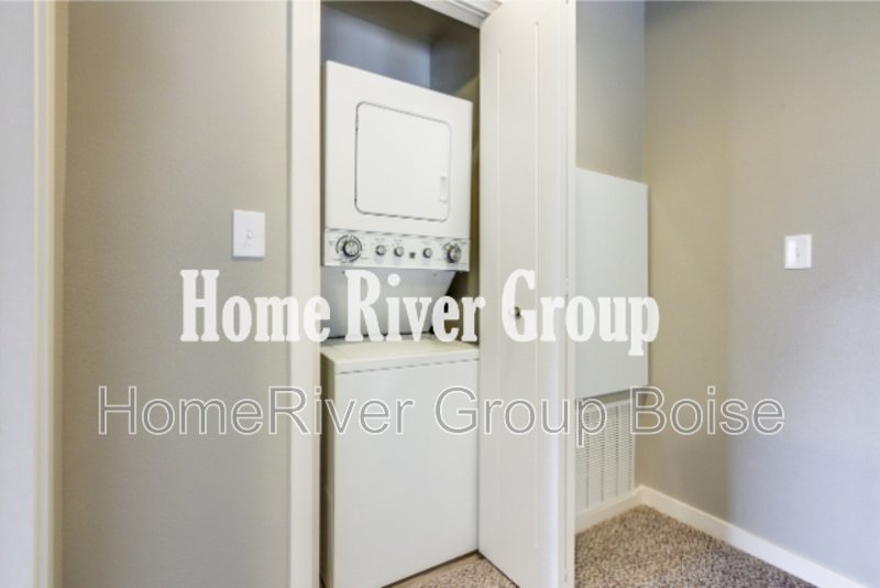 Apply Now!! 949 Travel Lane 102 Kuna, ID 83634 property image