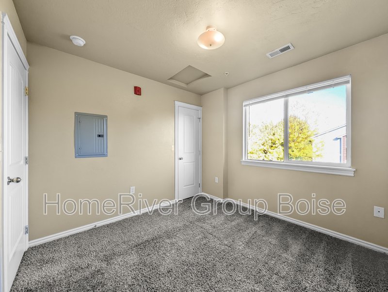 Apply Today! 10137 W Rifleman Dr 104 Boise, ID 83704 property image