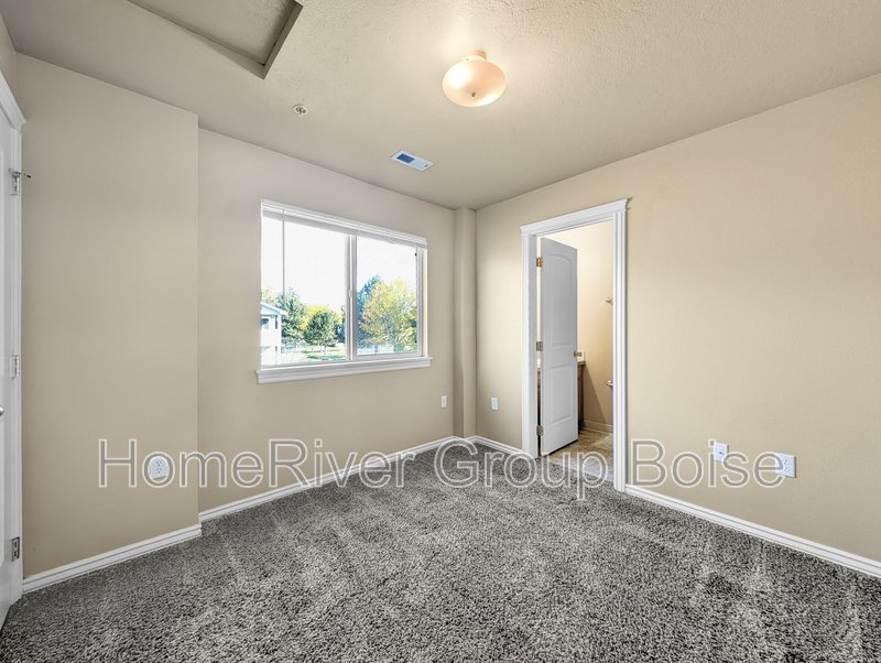 Apply Today! 10137 W Rifleman Dr 104 Boise, ID 83704 property image