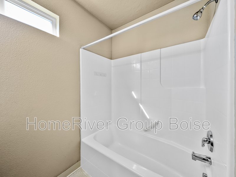 Apply Now! 10137 W Rifleman Dr 103 Boise, ID 83704 property image