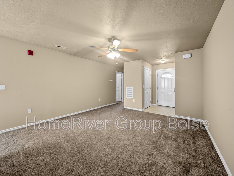 Apply Now! 10137 W Rifleman Dr 103 Boise, ID 83704 property image