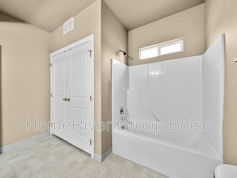 Apply Today!! 10137 W Rifleman Dr 102 Boise, ID 83704 property image