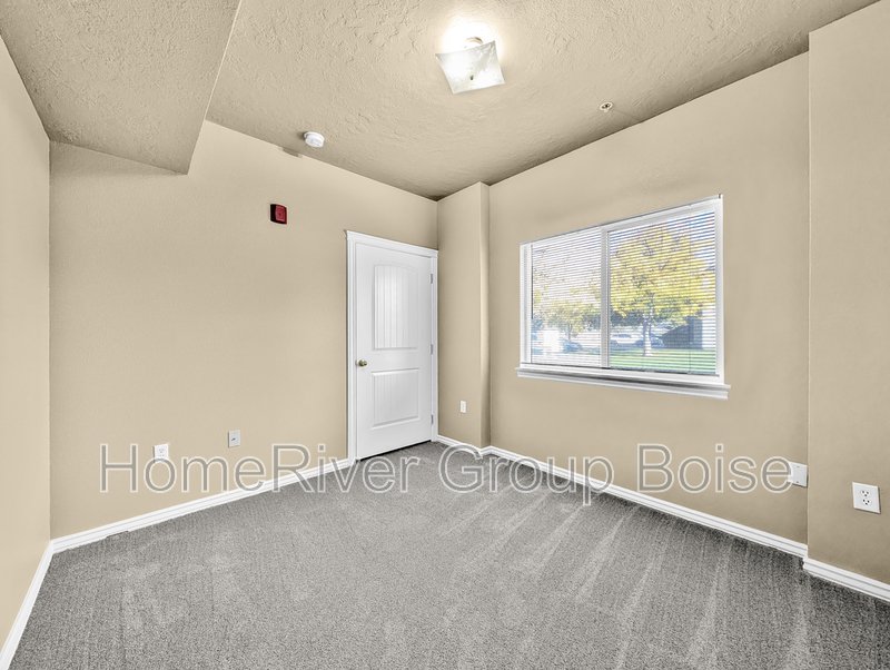 Apply Today!! 10137 W Rifleman Dr 102 Boise, ID 83704 property image