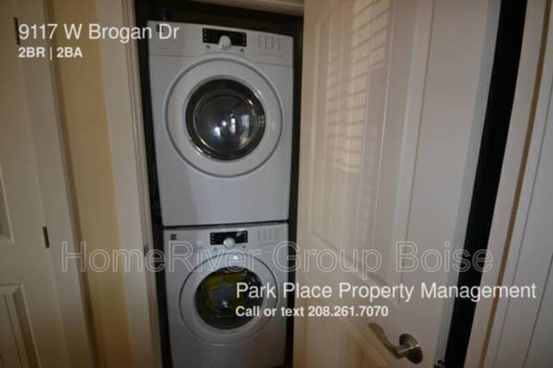 Apply Now!! 9121 W Brogan Dr property image