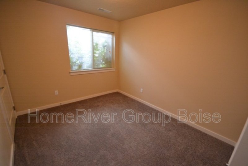 Apply Now!! 9121 W Brogan Dr property image