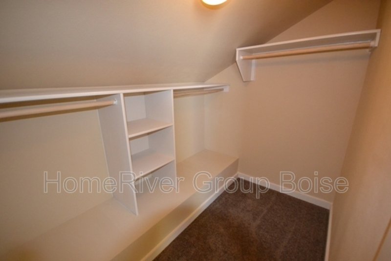 Apply Now!! 9121 W Brogan Dr property image