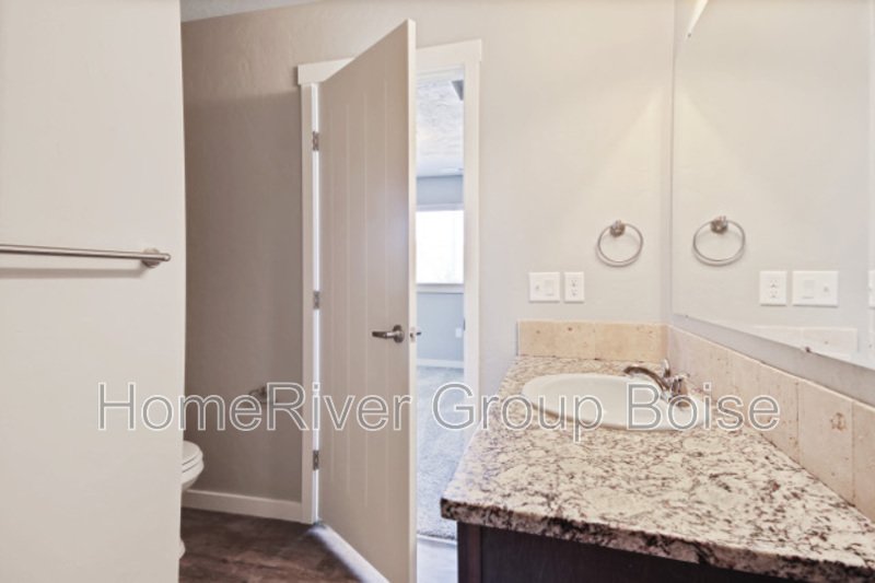 Apply Now! 856 E Wandering Lane 102 Kuna, ID 83634 property image