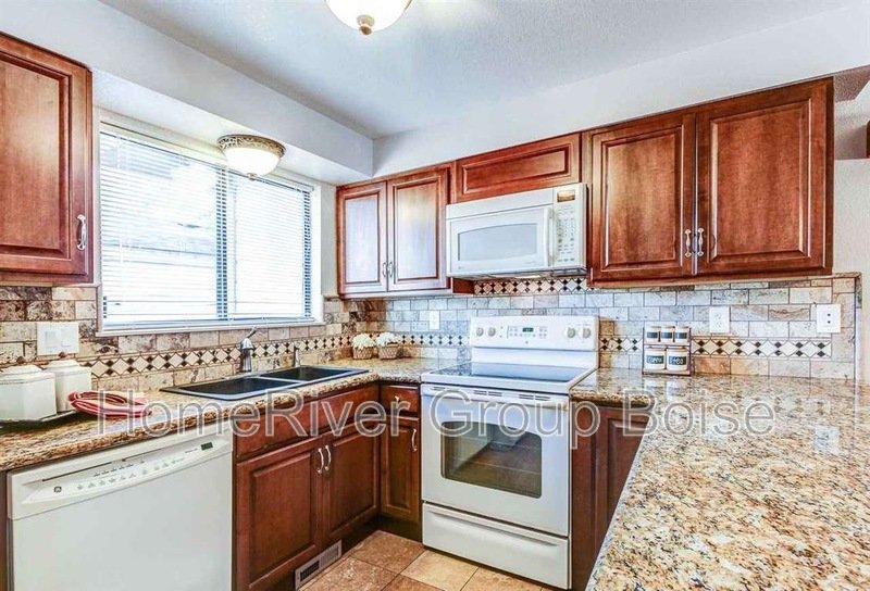 Charming Townhome with Private Balconies &amp;amp;amp;amp;amp;amp;amp;amp;amp;amp;amp;amp;amp;am property image