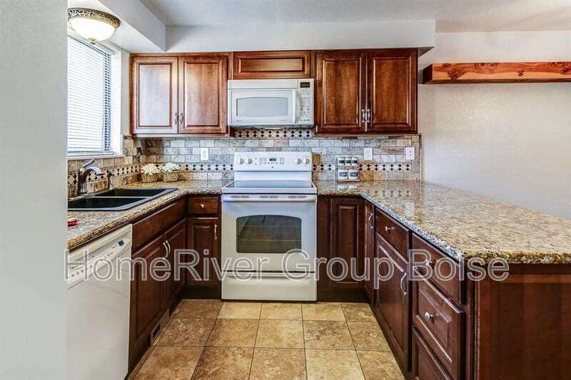 Charming Townhome with Private Balconies &amp;amp;amp;amp;amp;amp;amp;amp;amp;amp;amp;amp;amp;am property image