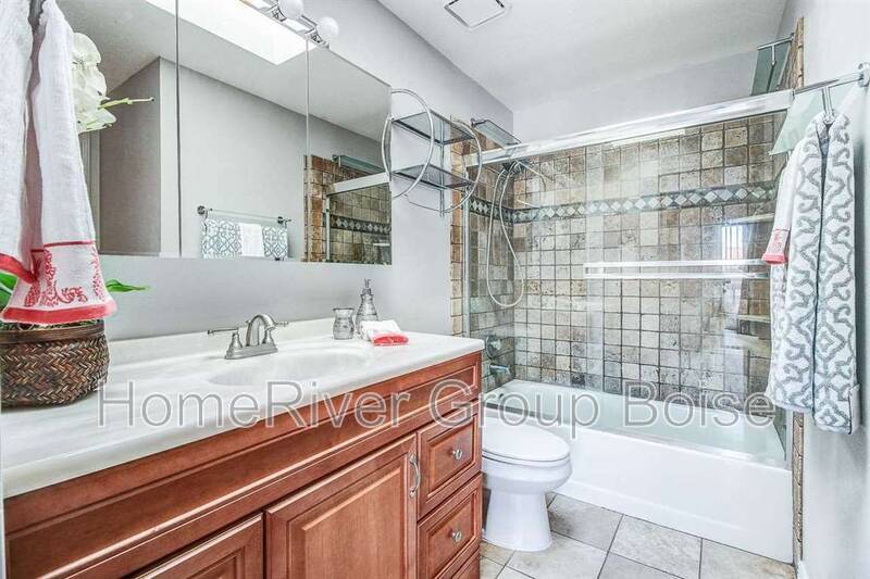 Charming Townhome with Private Balconies &amp;amp;amp;amp;amp;amp;amp;amp;amp;amp;amp;amp;amp;am property image