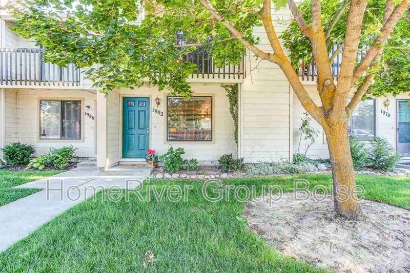 Charming Townhome with Private Balconies &amp;amp;amp;amp;amp;amp;amp;amp;amp;amp;amp;amp;amp;am property image