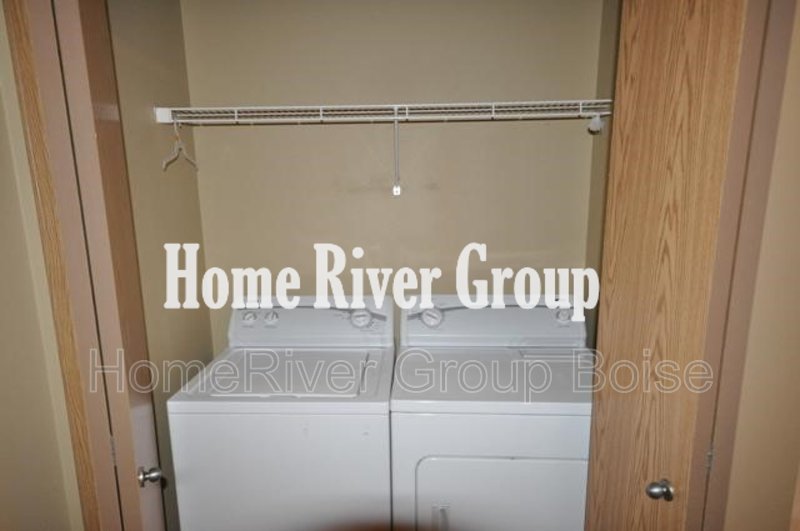 Beautiful 2 Bed, 2 Bath Apartment in the Heart of Meridian! property image