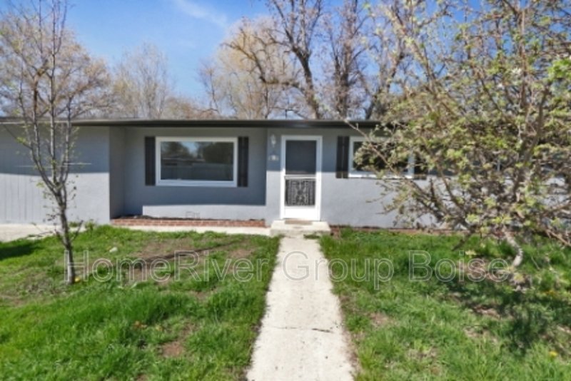Beautifully Remodeled Duplex with Modern Upgrades and Private Yard property image