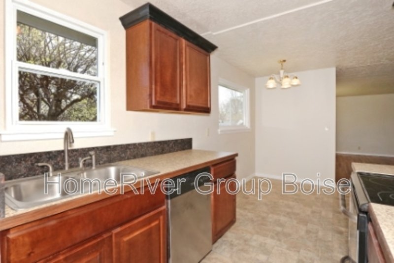 Beautifully Remodeled Duplex with Modern Upgrades and Private Yard property image