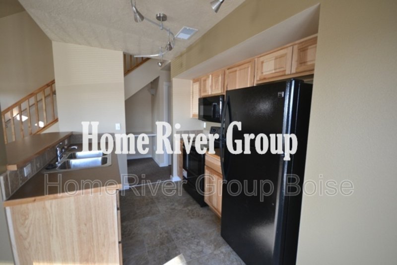 Charming 2-Bedroom Townhome with Community Pool &amp; Clubhouse in Sendero property image