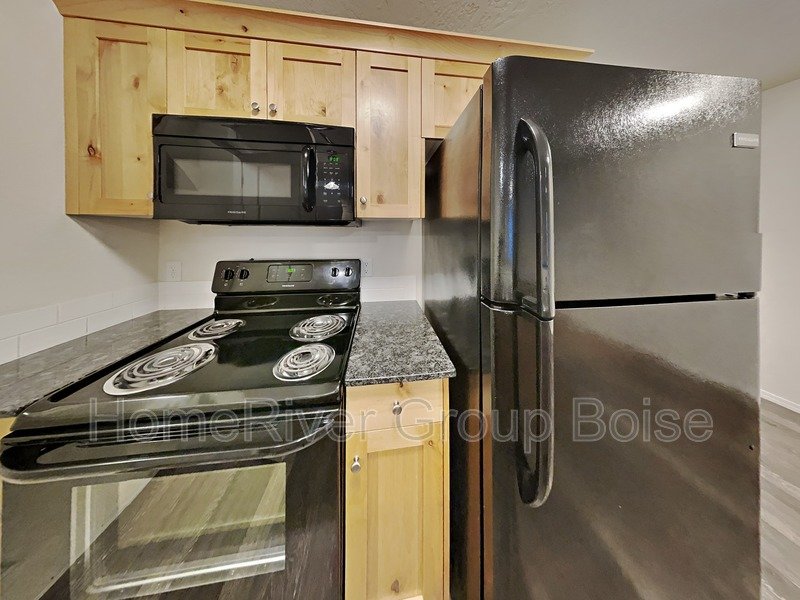 Apply Today! 1322 S Edgewater Cir Apt 102 Nampa, ID 83686 property image