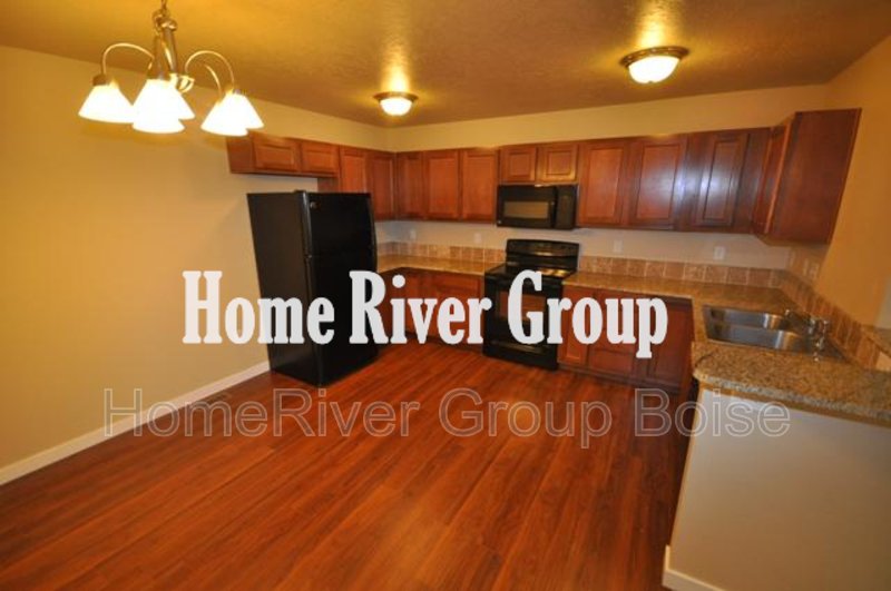 Apply Today! 	6246 S Zither Ave APT 101 property image
