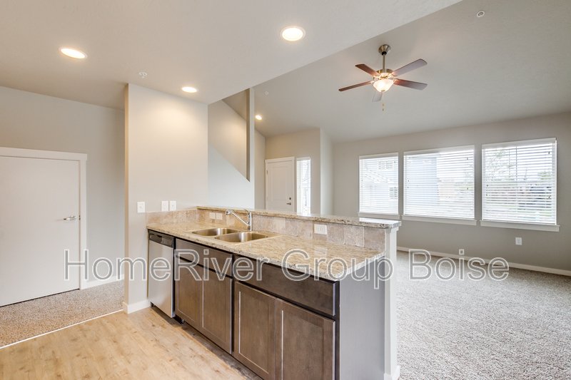 Pet-Friendly! 944 E Wandering Ln Apt 102 Kuna, ID 83634 property image