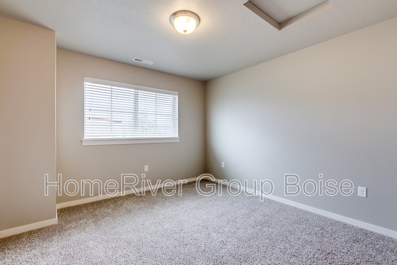 Pet-Friendly! 944 E Wandering Ln Apt 102 Kuna, ID 83634 property image