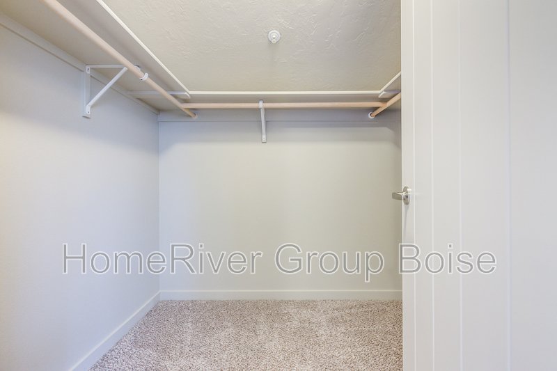 Pet-Friendly! 944 E Wandering Ln Apt 102 Kuna, ID 83634 property image
